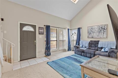 424 Far Hill Dr, Ballwin, MO 63021 photo 2