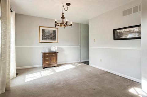 721 Oak Run Ln, Ballwin, MO 63021 photo 9