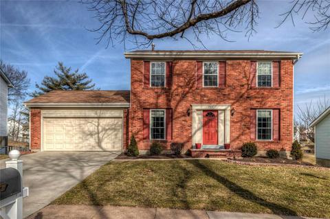 721 Oak Run Ln, Ballwin, MO 63021 photo 1