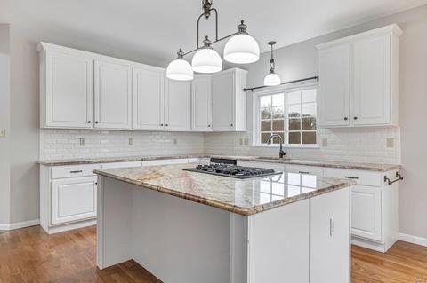 1055 Kiefer Rdg, Ballwin, MO 63021 photo 13