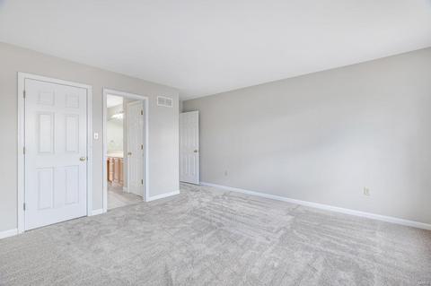 1055 Kiefer Rdg, Ballwin, MO 63021 photo 32