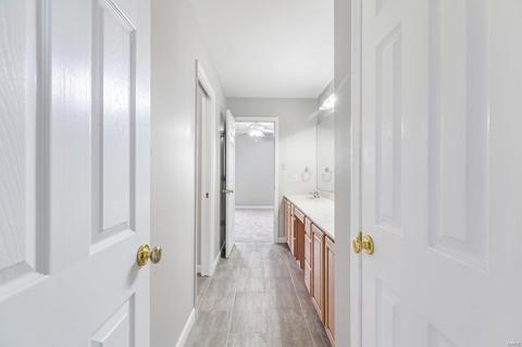 1055 Kiefer Rdg, Ballwin, MO 63021 photo 33