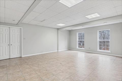 1055 Kiefer Rdg, Ballwin, MO 63021 photo 39