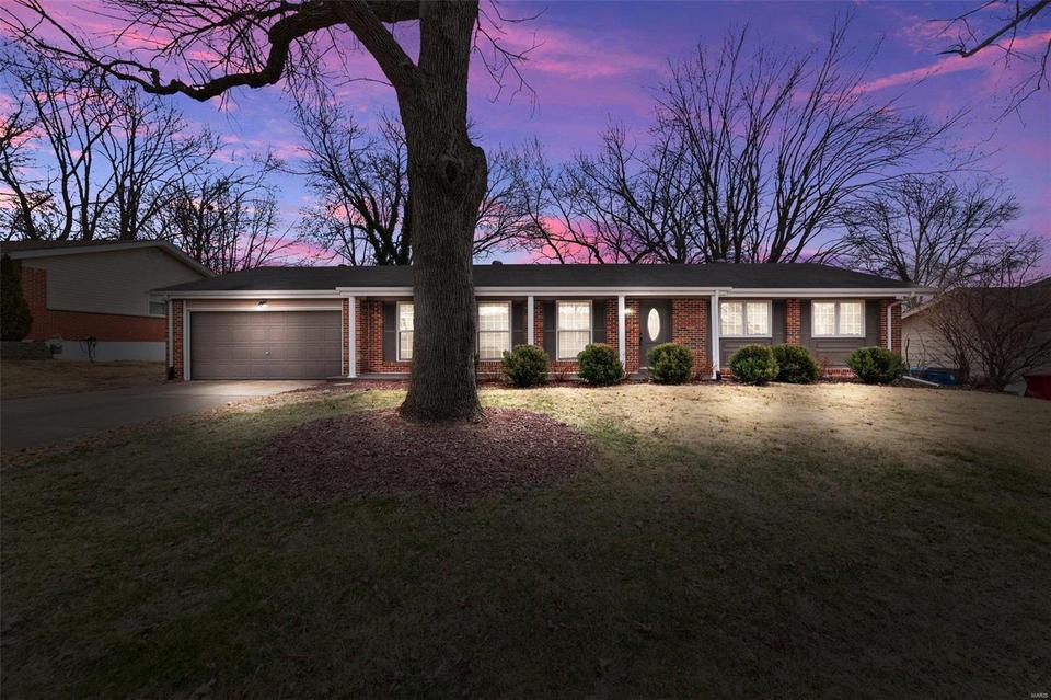 722 Aramis Dr, Saint Louis, MO 63141 41 Photos MLS 22006526 Movoto