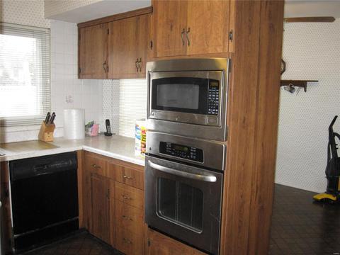 303 Northmoor Dr, Ballwin, MO 63011 photo 7