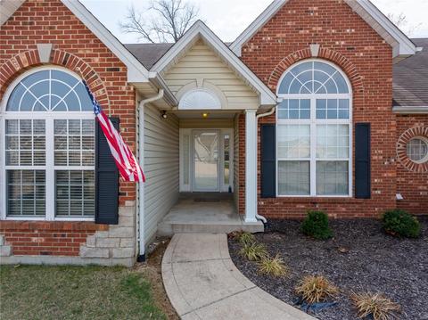 46 Sinclair Ct, O'fallon, MO 63366 photo 2