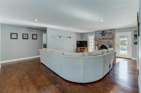 212 Caballero Dr, Manchester, MO 63021 photo 2