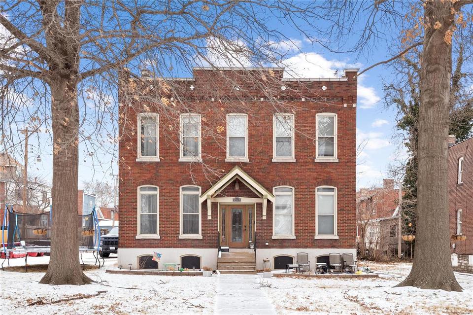 2739 Miami St, Saint Louis, MO 63118 37 Photos MLS 22006800 Movoto