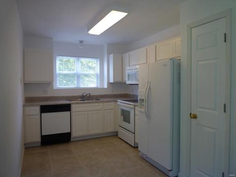 626 Cascade Lake Ct, Ballwin, MO 63021 photo 8