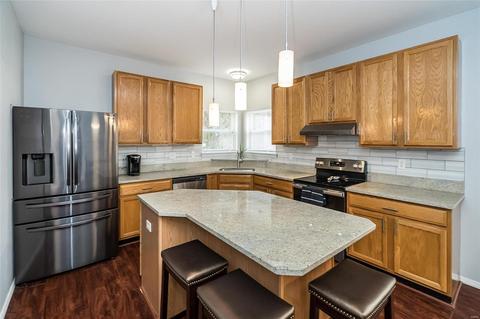 365 Carr Manor Ct, Ballwin, MO 63021 photo 3