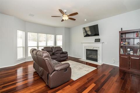 365 Carr Manor Ct, Ballwin, MO 63021 photo 6