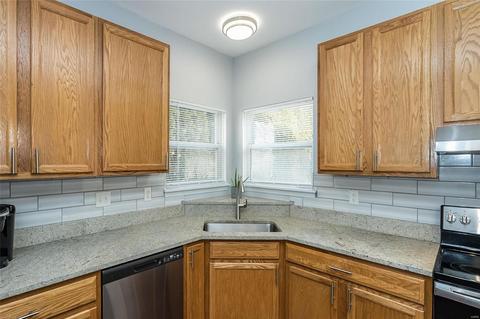 365 Carr Manor Ct, Ballwin, MO 63021 photo 15