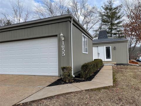 1655 Country Hill Ln, Manchester, MO 63021 photo 1