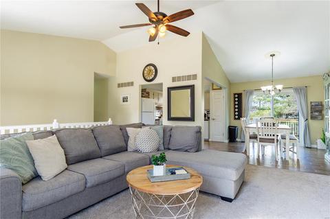 501 Red Bridge Ct, Ballwin, MO 63021 photo 5
