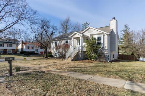 501 Red Bridge Ct, Ballwin, MO 63021 photo 3