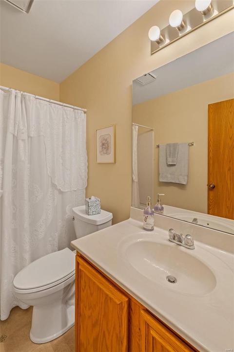 744 Woodside Trl #A, Ballwin, MO 63021 photo 16