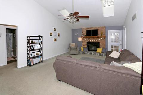 1529 Greenfield Crossing Ct, Ballwin, MO 63021 photo 5