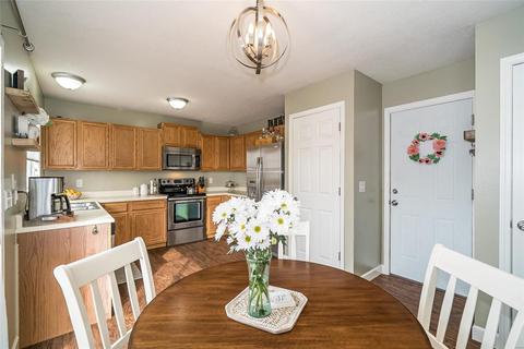 546 Oaktree Crossing Ct, Ballwin, MO 63021 photo 17
