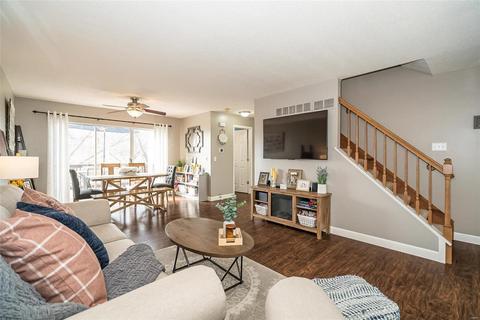 546 Oaktree Crossing Ct, Ballwin, MO 63021 photo 7