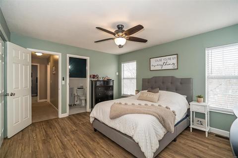 546 Oaktree Crossing Ct, Ballwin, MO 63021 photo 22