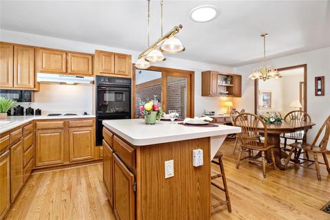 334 Meadowbrook Dr, Ballwin, MO 63011 photo 5
