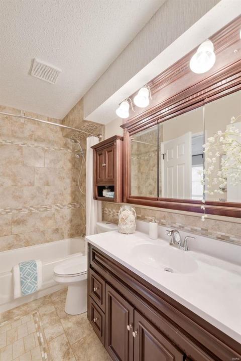 1554 Beacon Woods Ct, Manchester, MO 63021 photo 7