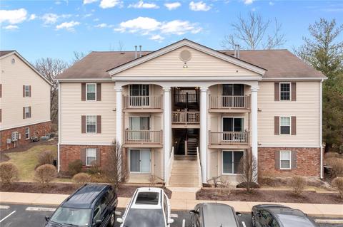 757 Ridgeside Dr #C, Ballwin, MO 63021 photo 1