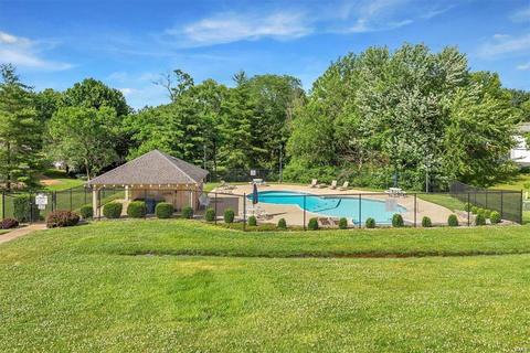 205 Monroe Mill Dr, Ballwin, MO 63011 photo 16