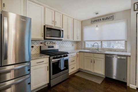 939 Bellestri Dr, Ballwin, MO 63021 photo 10