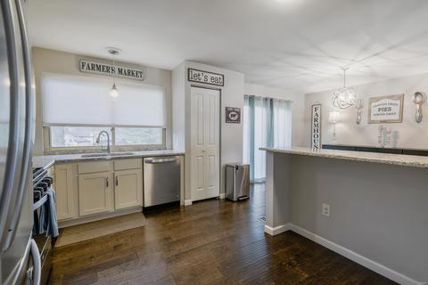 939 Bellestri Dr, Ballwin, MO 63021 photo 9