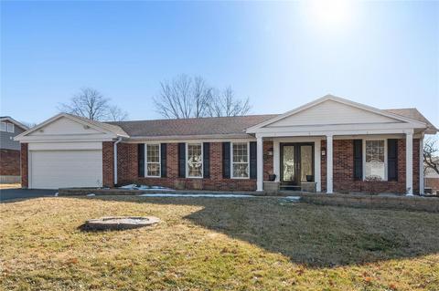 324 Glan Tai Dr, Manchester, MO 63011 photo 1