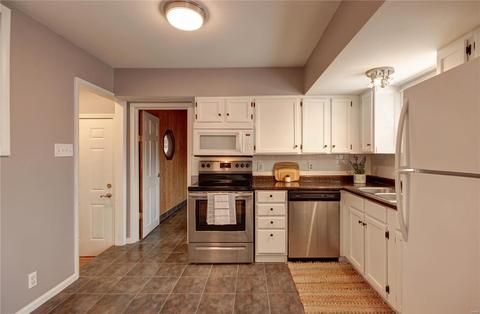 9050 Kickapoo Dr, Saint Louis, MO 63123 photo 14