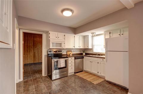 9050 Kickapoo Dr, Saint Louis, MO 63123 photo 13