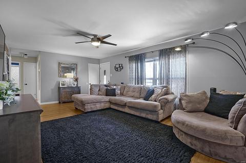 16 Burch Ln, O'fallon, MO 63366 photo 2