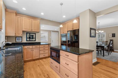 1345 Rusticview Dr, Ballwin, MO 63011 photo 3