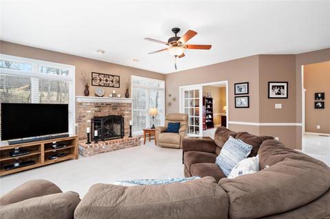 601 Wood Fern Dr, Ballwin, MO 63021 photo 9