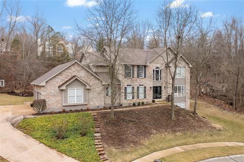 601 Wood Fern Dr, Ballwin, MO 63021 photo 2