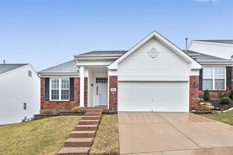548 Hilltop Townes Dr, Eureka, MO 63025 photo 1