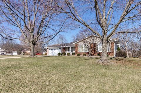 523 Imperial Dr, O'fallon, MO 63366 photo 3