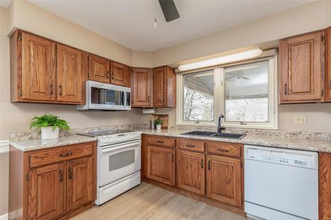 523 Imperial Dr, O'fallon, MO 63366 photo 18