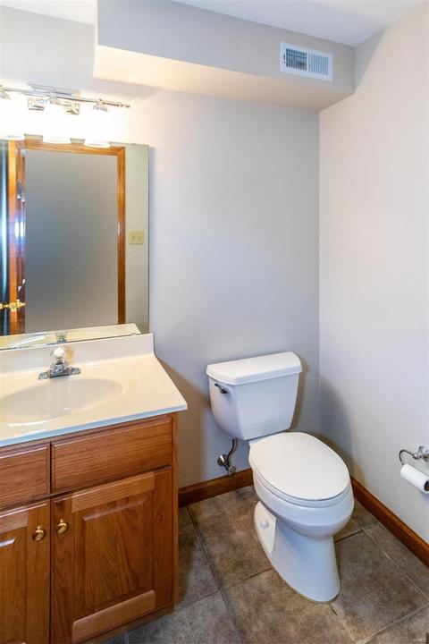 454 Castle Glen Ct, Ballwin, MO 63021 photo 45