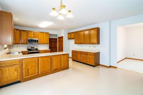 454 Castle Glen Ct, Ballwin, MO 63021 photo 7