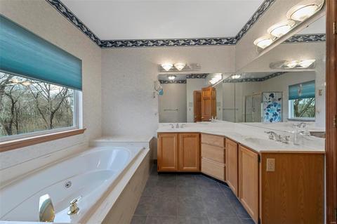711 Arbor Haven Dr, Ballwin, MO 63021 photo 21