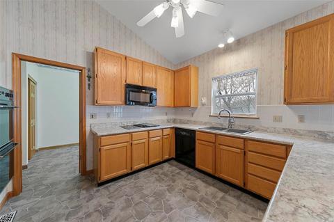 711 Arbor Haven Dr, Ballwin, MO 63021 photo 3