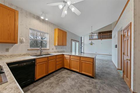 711 Arbor Haven Dr, Ballwin, MO 63021 photo 2