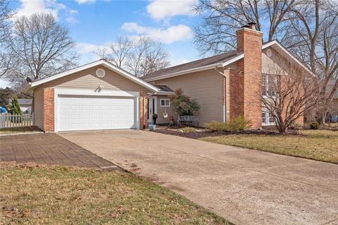 474 Cortequay Ct, Manchester, MO 63021 photo 2