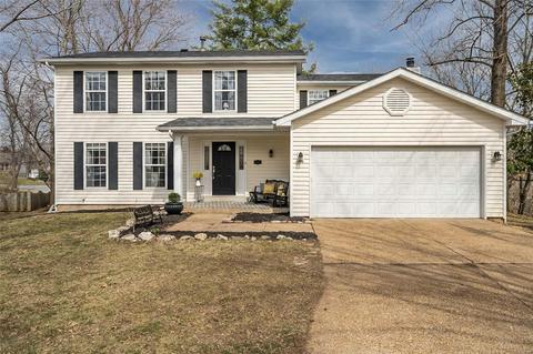 137 Hollyleaf Dr, Ballwin, MO 63021 photo 1