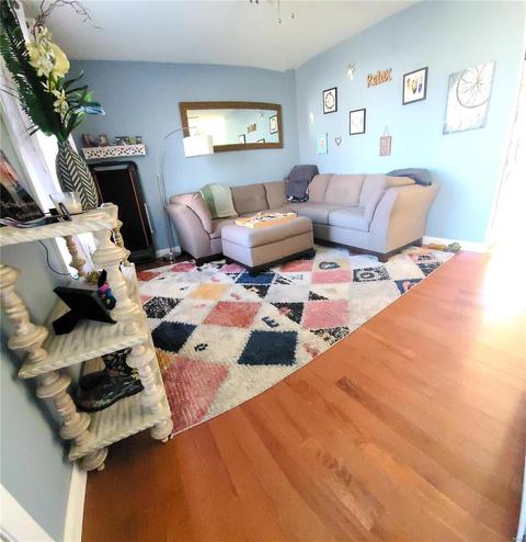 1909 Springhill Dr, O'fallon, MO 63366 photo 2
