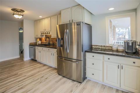 388 Sorrento Dr, Ballwin, MO 63021 photo 7
