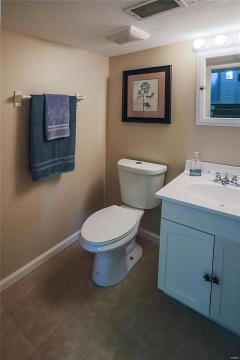 388 Sorrento Dr, Ballwin, MO 63021 photo 23